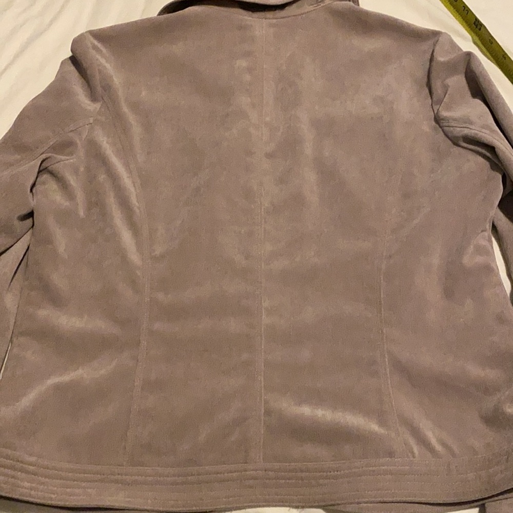 Blazer - Picture 4 of 5